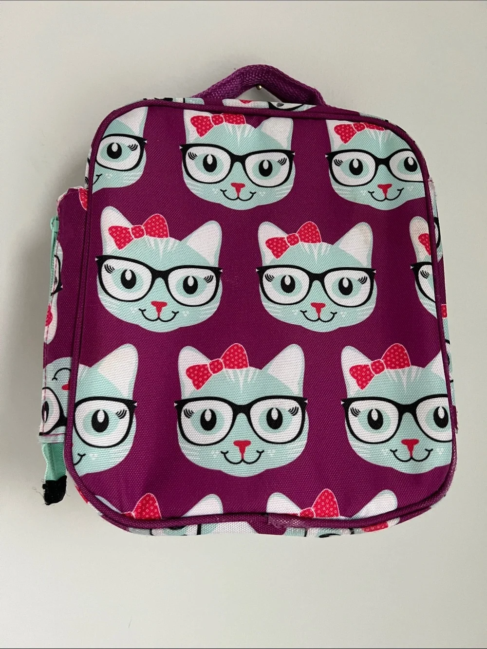 Bentology | Purple Kids Cat Lunch Box Bag with Glasses and Bow Accents